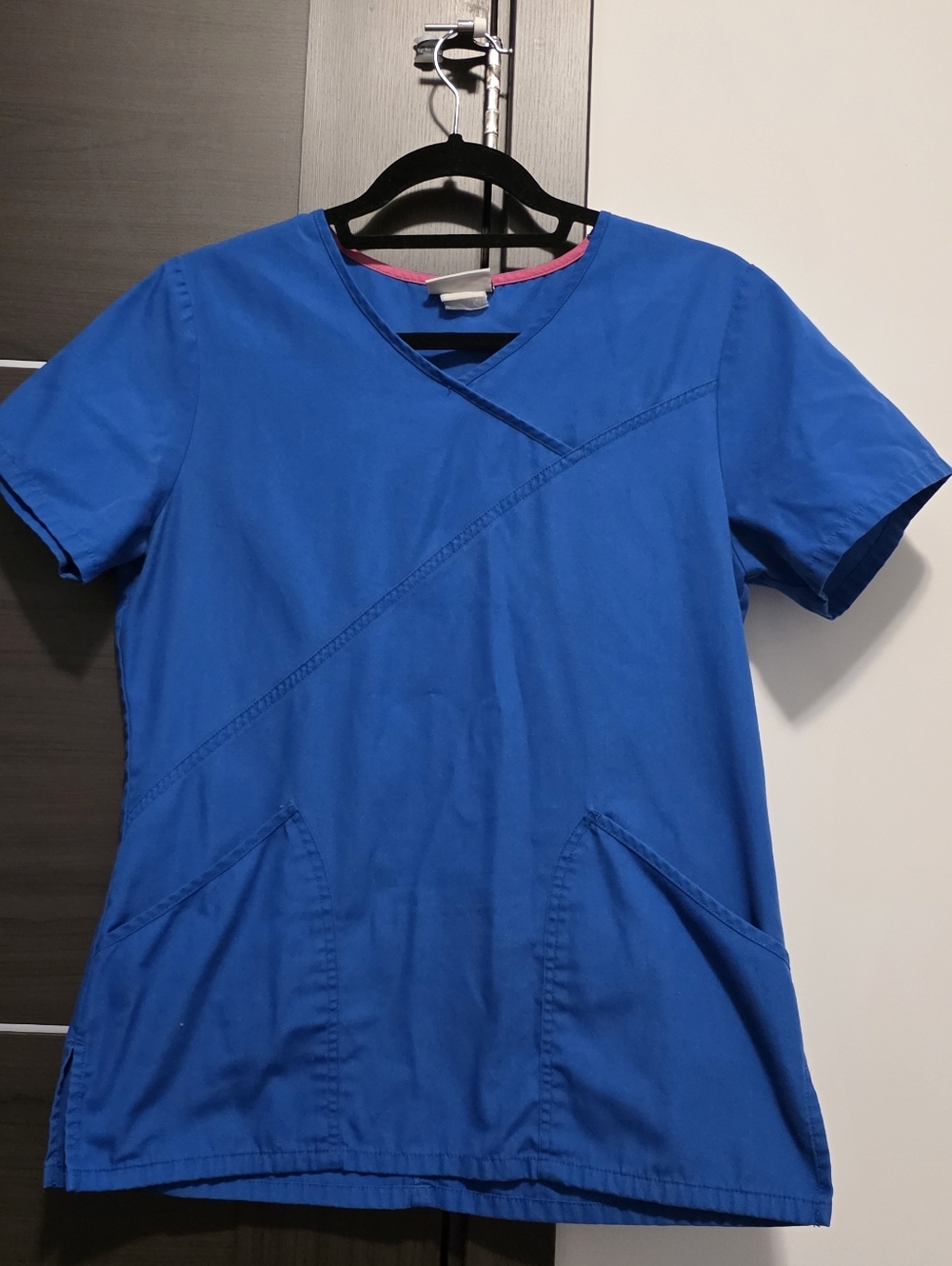 Blue Women’s V-Neck Scrub Top Scrubstar M